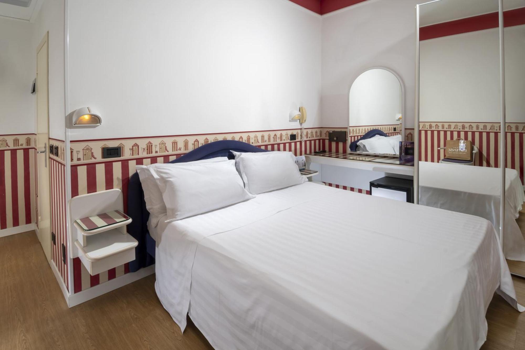 Hotel Estense Гаттео-а-Маре Экстерьер фото